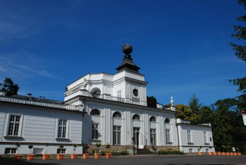 Hotel Butikowy Palac Jablonna Kültér fotó