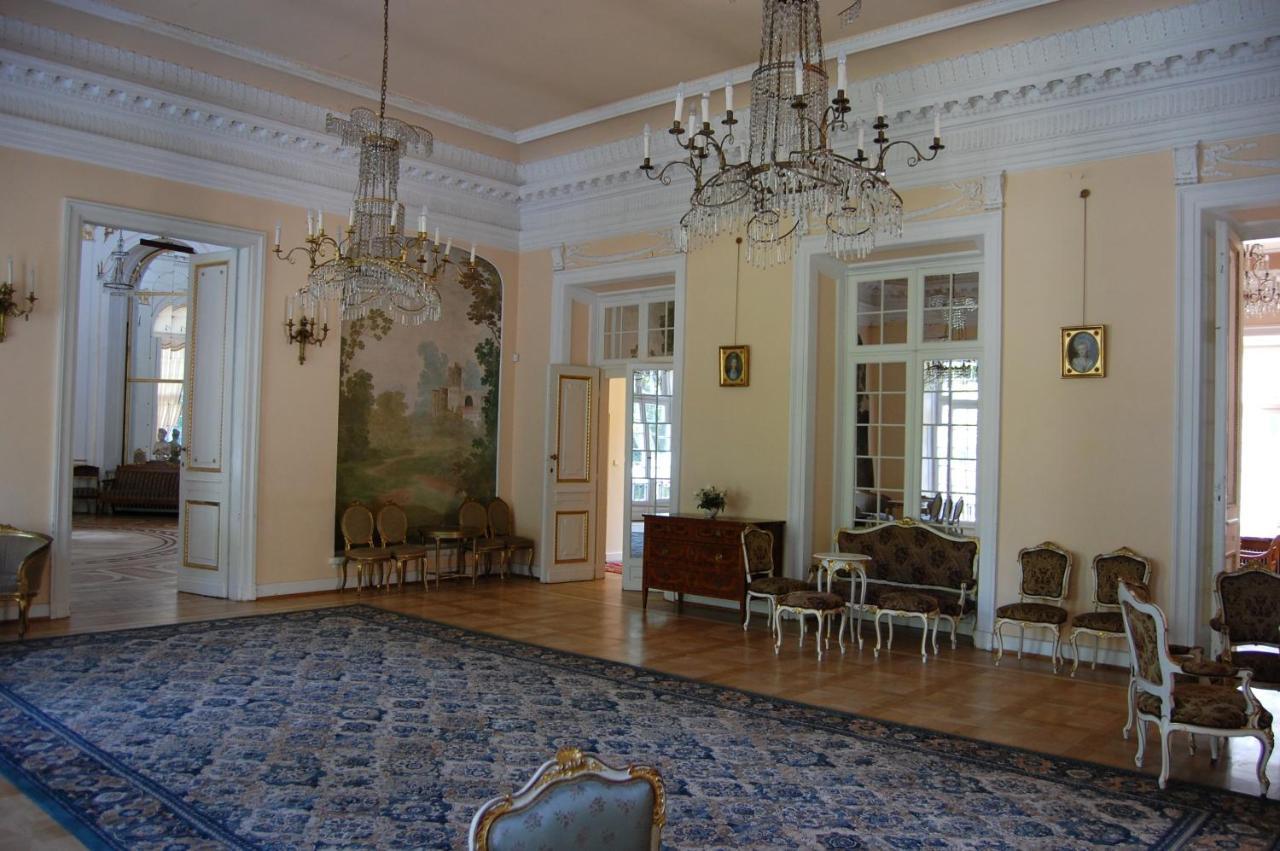 Hotel Butikowy Palac Jablonna Kültér fotó