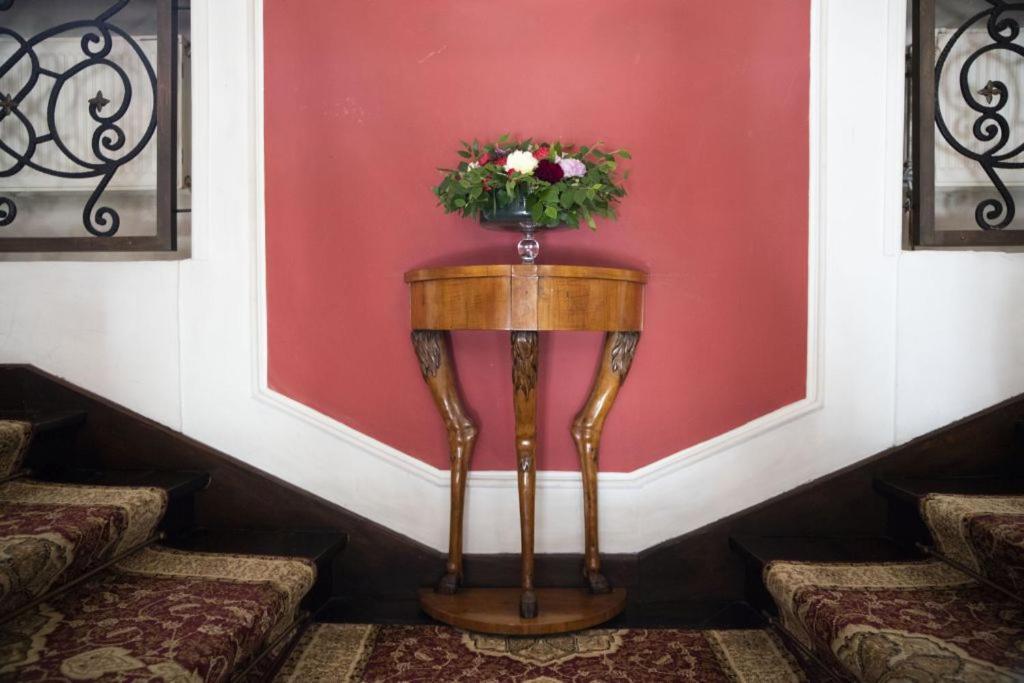 Hotel Butikowy Palac Jablonna Kültér fotó