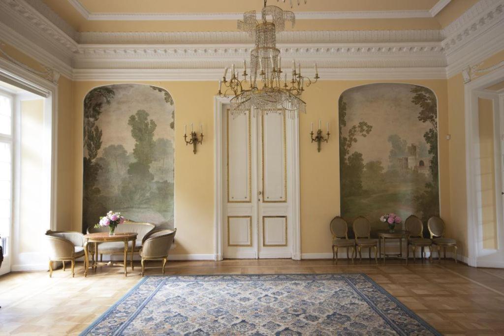 Hotel Butikowy Palac Jablonna Kültér fotó