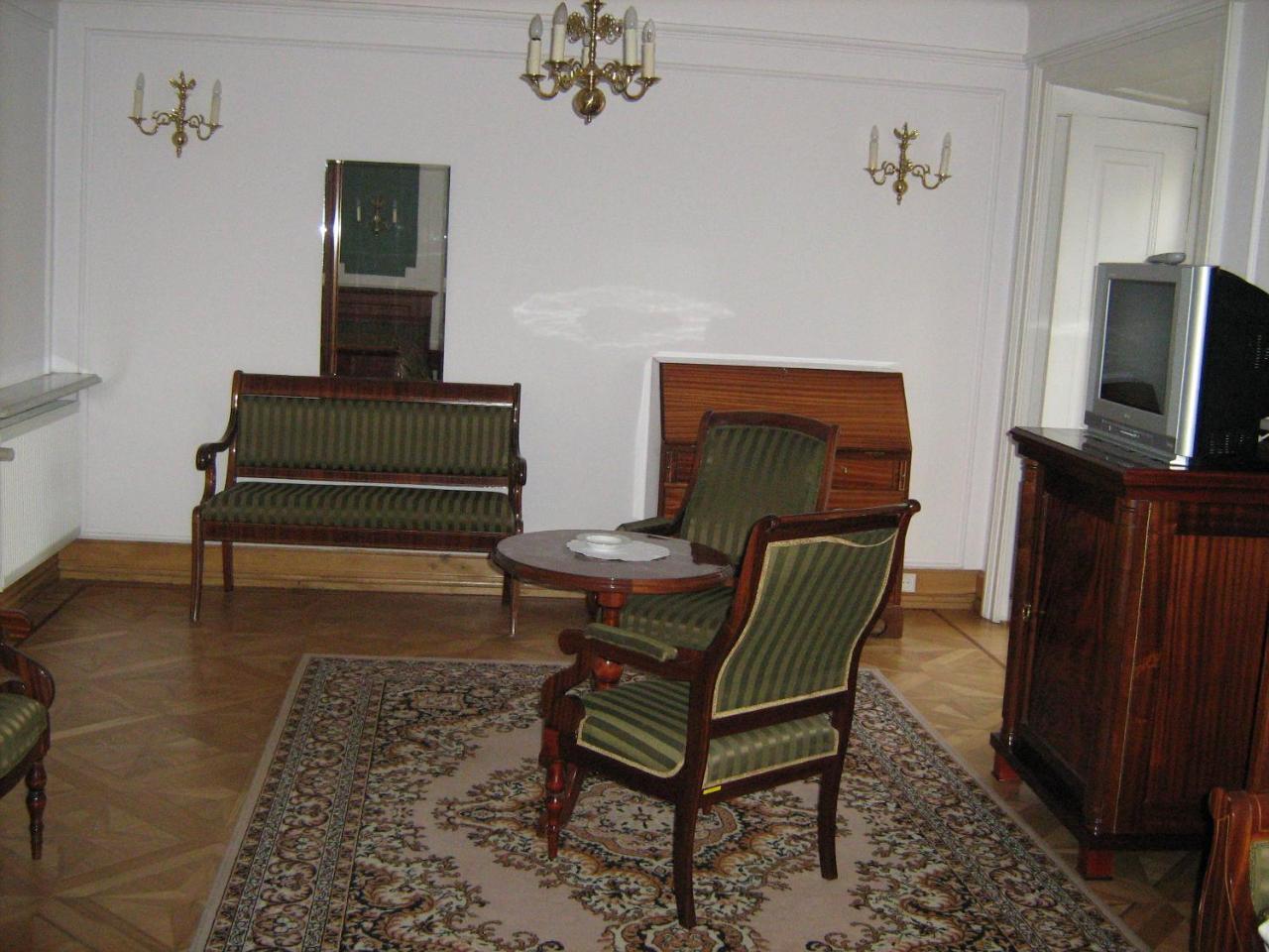 Hotel Butikowy Palac Jablonna Kültér fotó