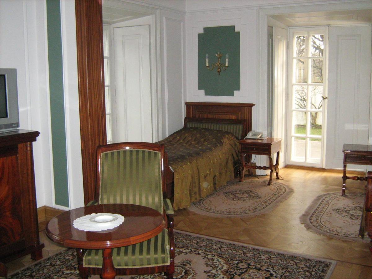 Hotel Butikowy Palac Jablonna Kültér fotó