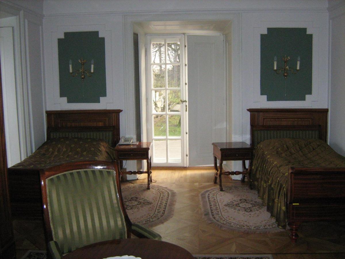 Hotel Butikowy Palac Jablonna Kültér fotó